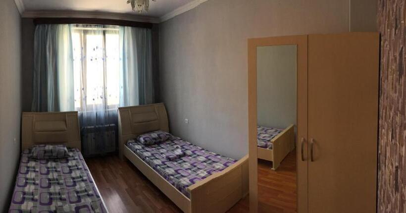 공동 객실, Arm Hostel