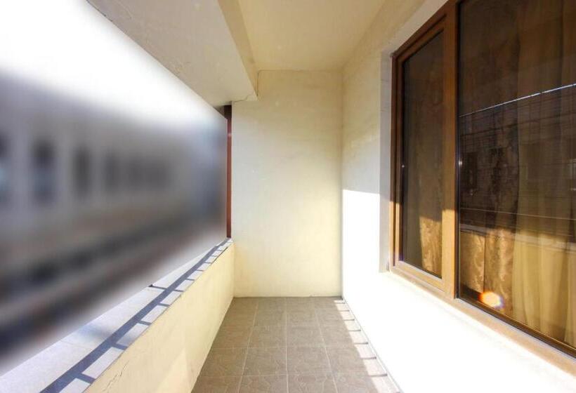 침실 1개 아파트, Arm Hostel