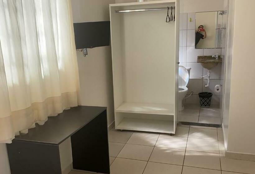 Standart Oda, Hostel Zampollo