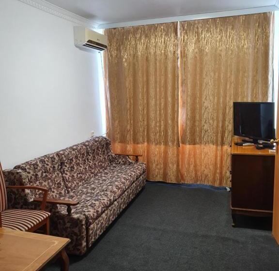 اتاق استاندارد, Aktobe