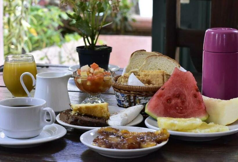 标准单人间, Central