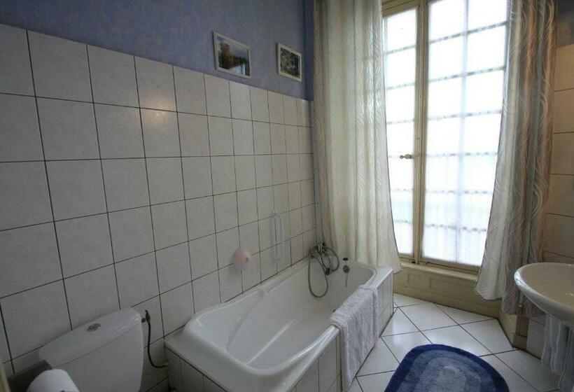 ガーデンビューファミリールーム, Chateau De Vouilly