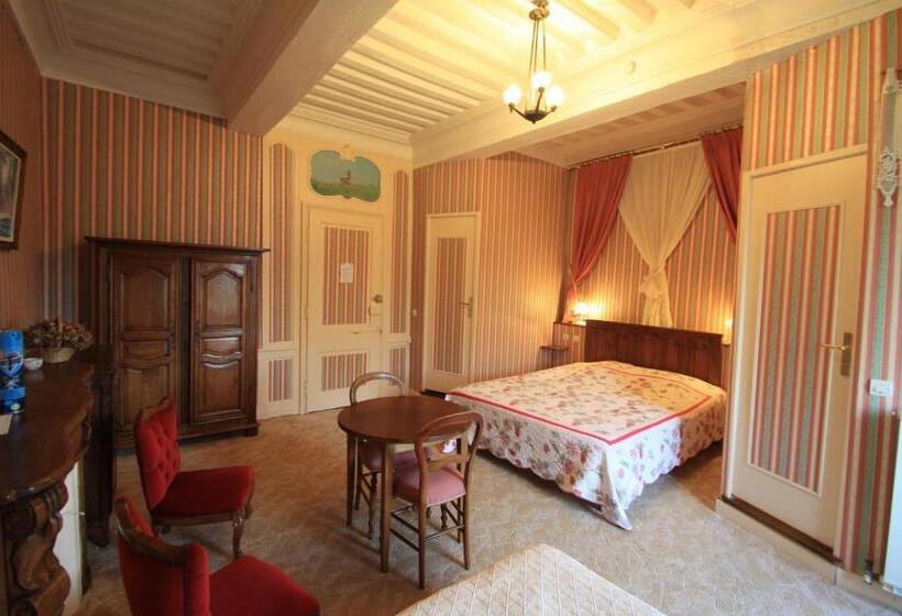 Четырехместный Номер Стандарт, Chateau De Vouilly