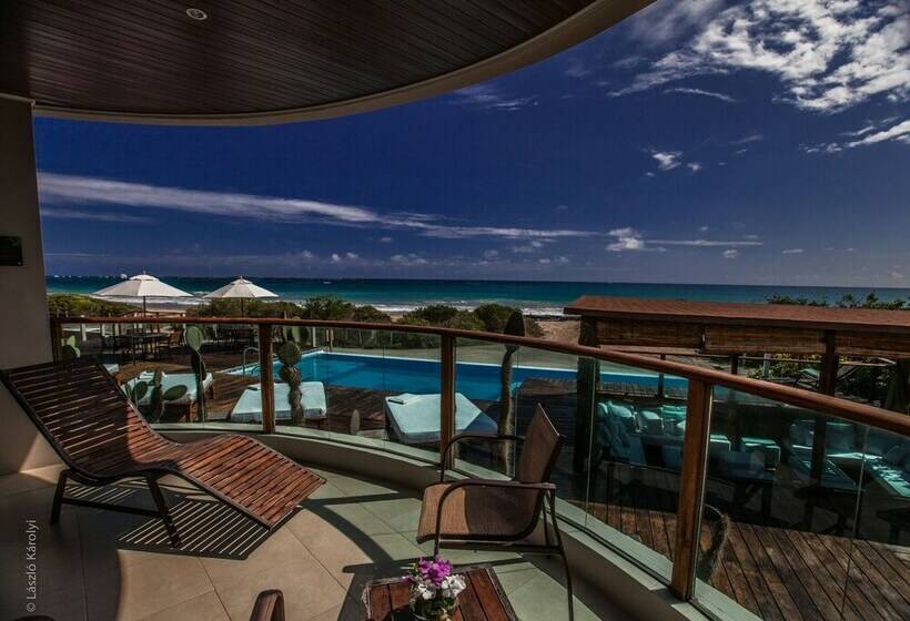 جناح جونيور, Iguana Crossing Boutique