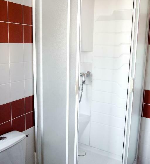 Standard 3 Pers. Værelse, Logis Hôtel Du Commerce