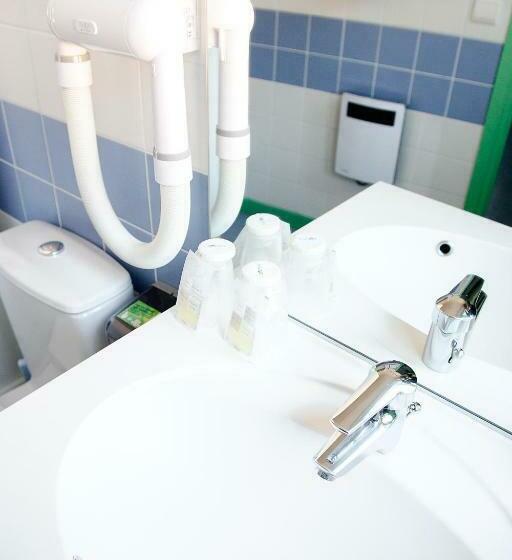 Familie Værelse, Logis Hôtel Du Commerce