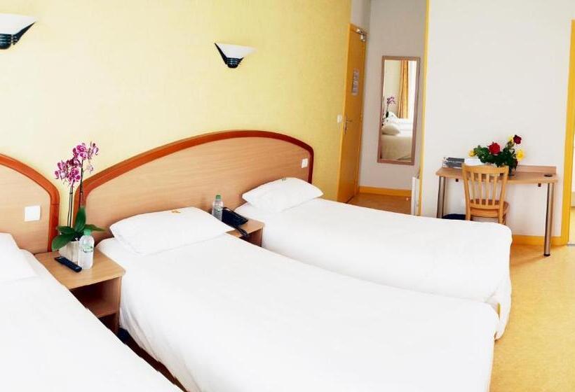 Standard 3 Pers. Værelse, Logis Hôtel Du Commerce