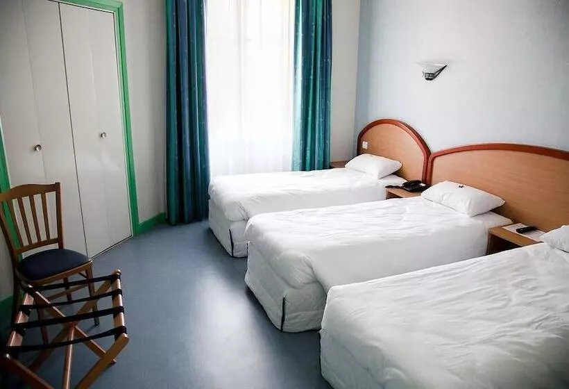 スタンダードトリプルルーム, Logis Hôtel Du Commerce