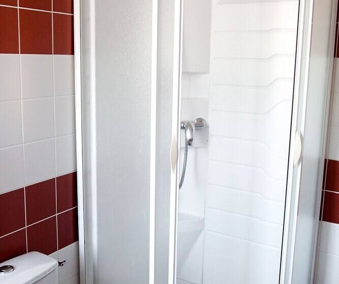 Standard 3 Pers. Værelse, Logis Hôtel Du Commerce