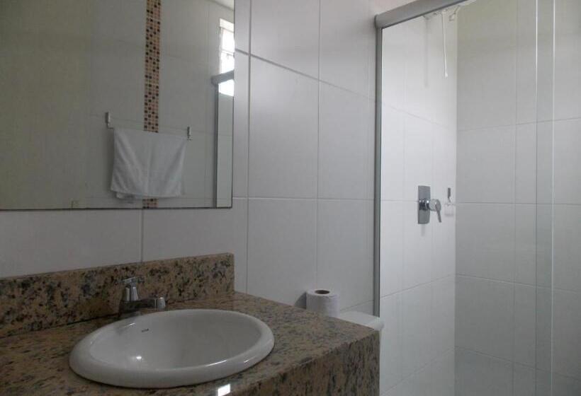 اتاق خانوادگی, Mattes