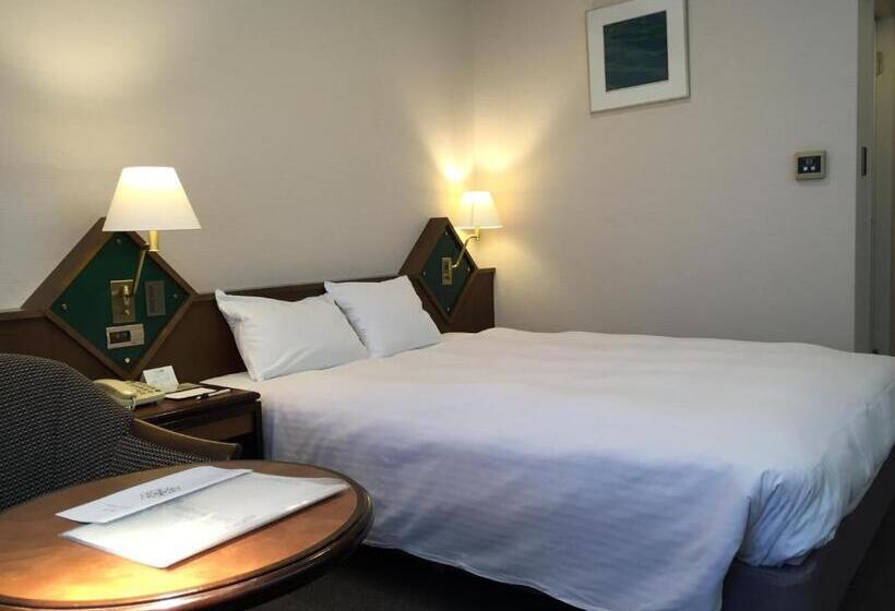 חדר סטנדרט, New Omi