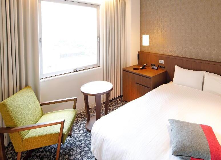 חדר בסיסי מיטה זוגית, New Omi