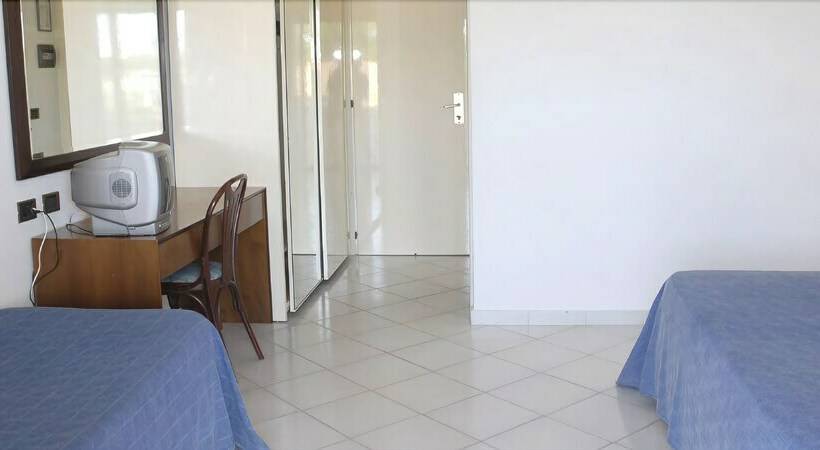 스탠다드 룸, Pace