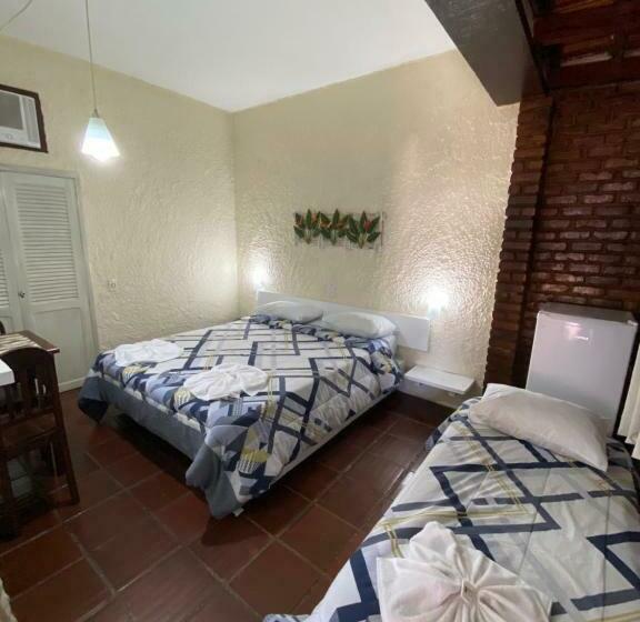 חדר סטנדרט לשלושה, Palace