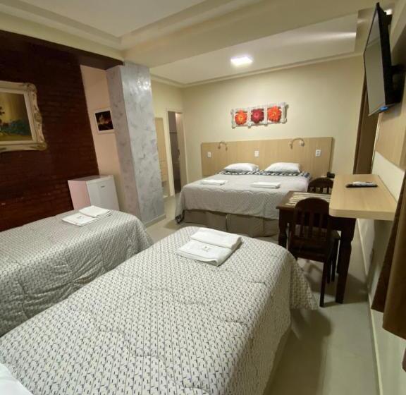 חדר סטנדרט לארבעה, Palace