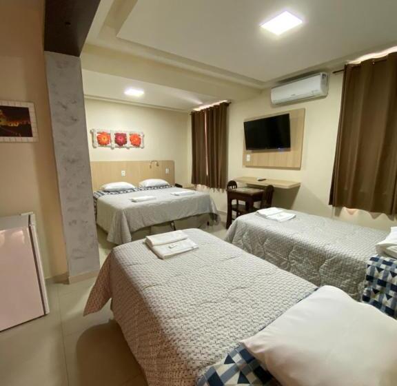 חדר סטנדרט לארבעה, Palace