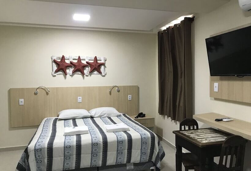 חדר סטנדרט לארבעה, Palace