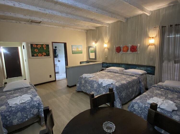 חדר סטנדרט לארבעה, Palace