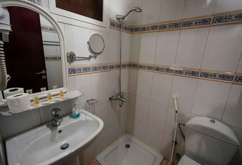 Fyrbädds Standardrum, Qasr Ajyad Alsad 2