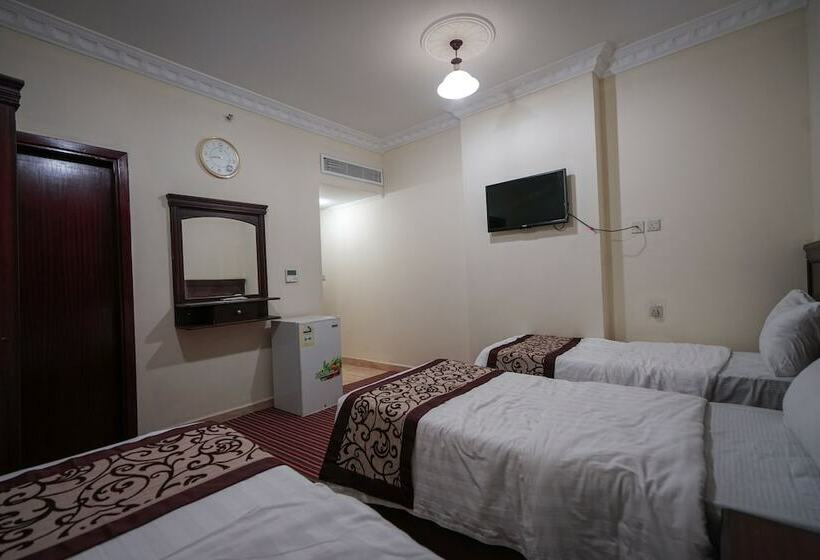 Standard Trippelrum, Qasr Ajyad Alsad 2