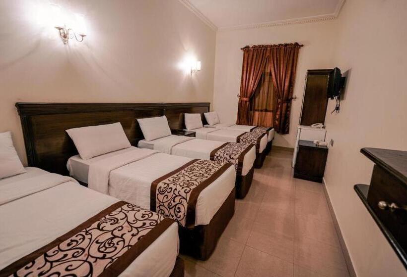 Standard Trippelrum, Qasr Ajyad Alsad 2