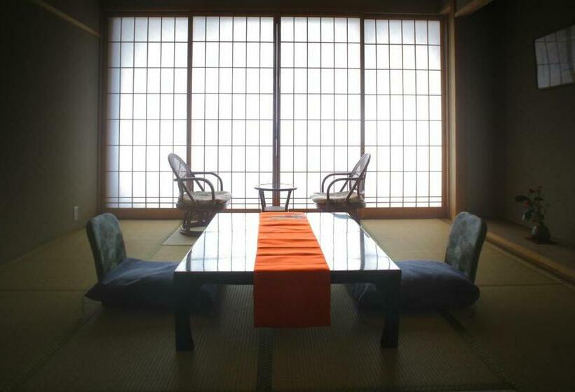 غرفة قياسية, Ryokan Yukeikohan Suitenkaku