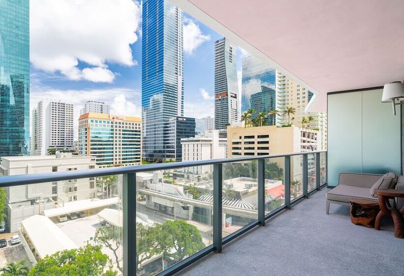 غرفة بريميوم مزودة بشُرفة, Dua Miami, Autograph Collection