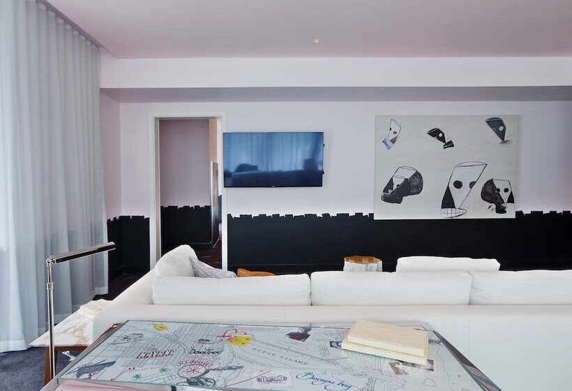 جناح, Dua Miami, Autograph Collection