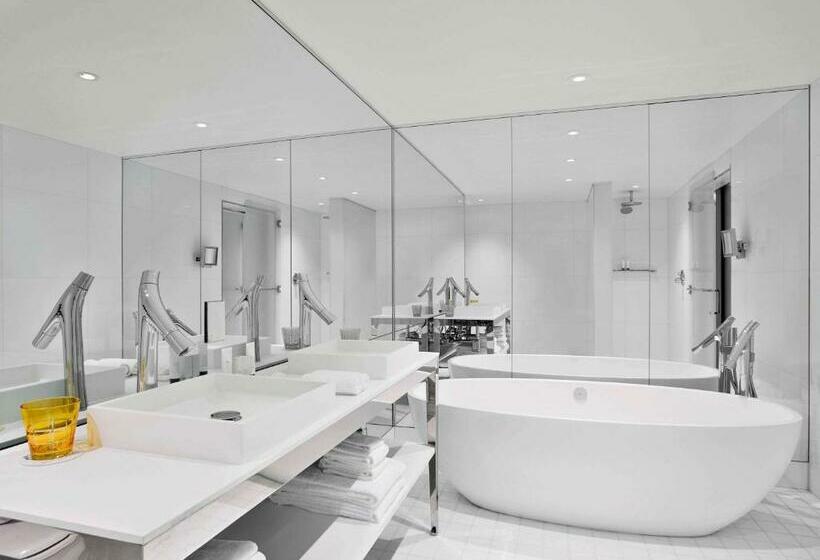 جناح, Dua Miami, Autograph Collection