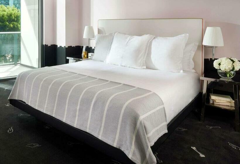 جناح, Dua Miami, Autograph Collection