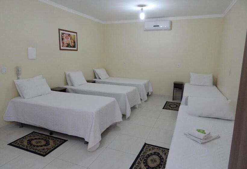 غرفة قياسية, São Judas