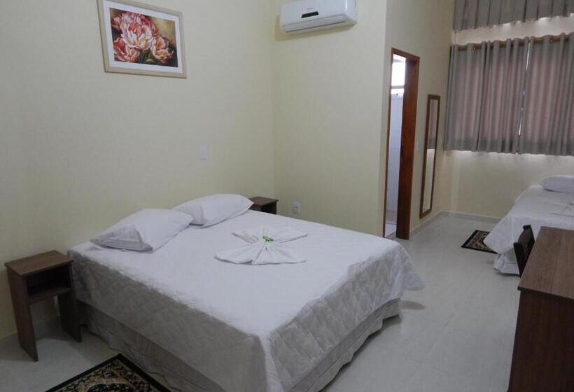 غرفة قياسية ثلاثية, São Judas