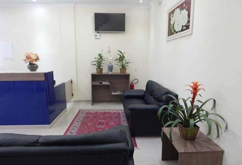 غرفة قياسية ثلاثية, São Judas