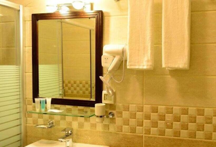 اتاق استاندارد سه نفره, Olive Hotel Amman
