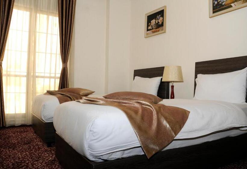 Standard Triple Room, Olive Hotel Amman