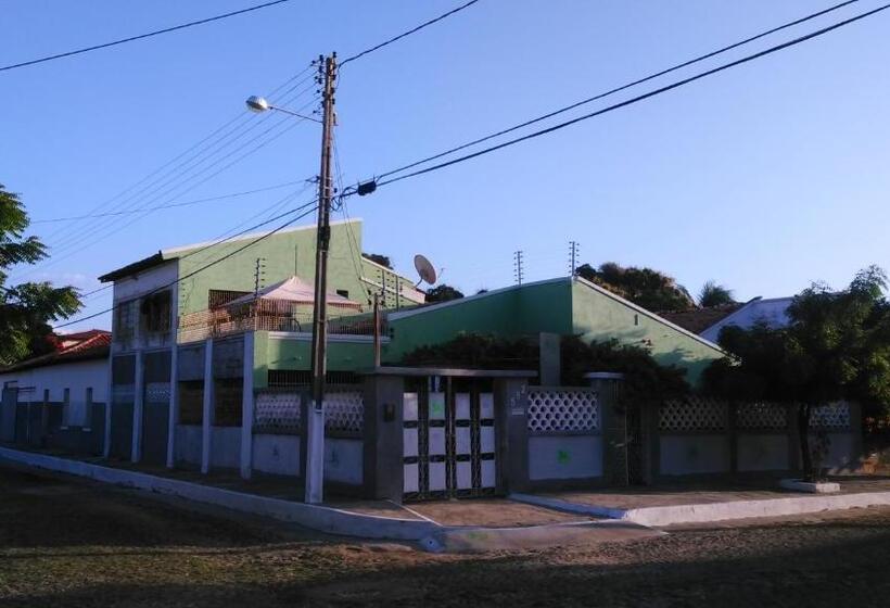 Семейный Номер, Praieiro Hostel Albergue