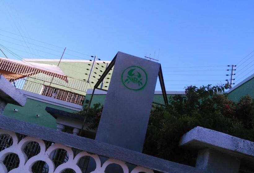 اتاق خانوادگی, Praieiro Hostel Albergue