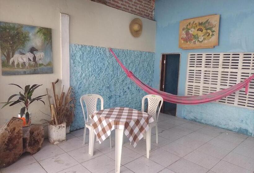 חדר אקונומי, Praieiro Hostel Albergue