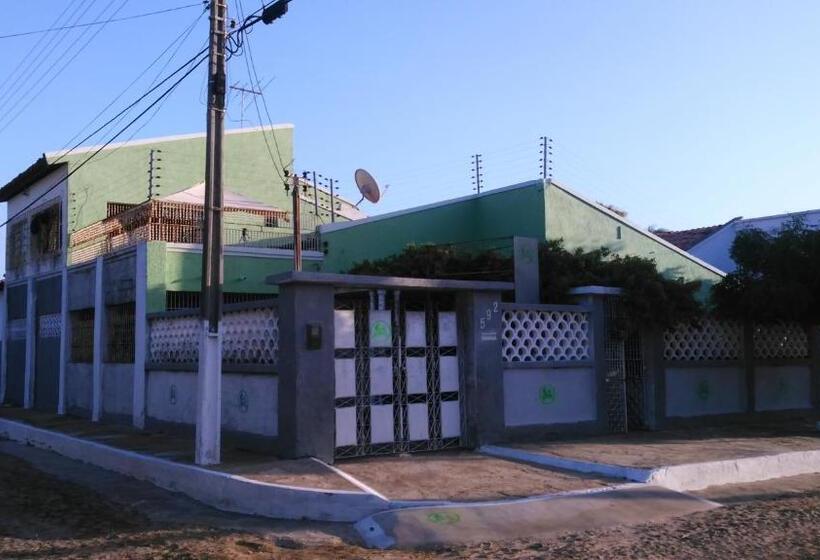 Семейный Номер, Praieiro Hostel Albergue