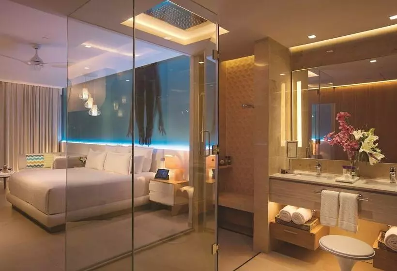 سوئیت جونیور با تخت بزرگ, Breathless Montego Bay