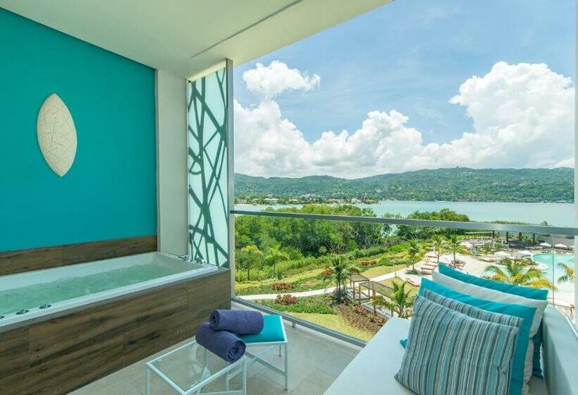 سوئیت جونیور با چشم‌انداز, Breathless Montego Bay