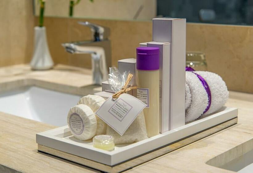 Junior Suite met Uitzicht, Breathless Montego Bay