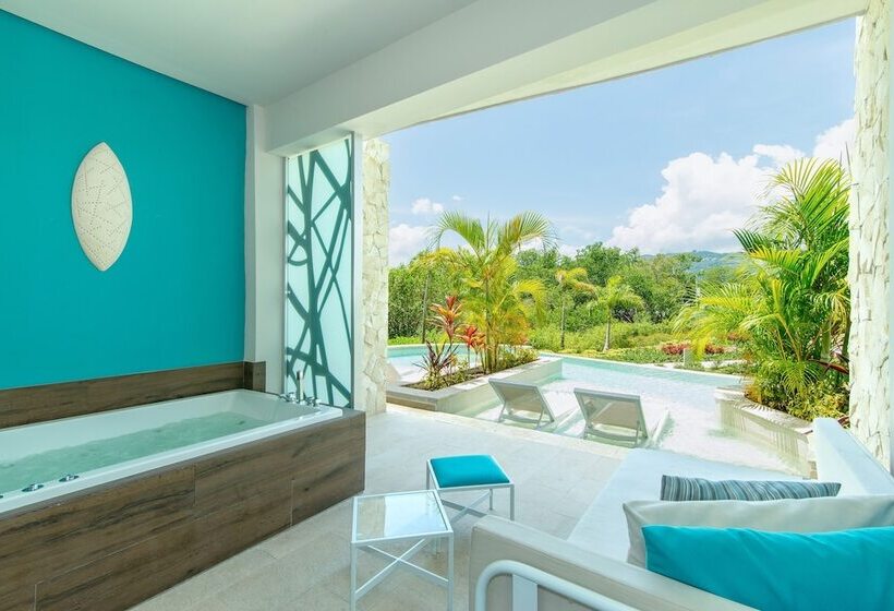 Junior Suite met Uitzicht, Breathless Montego Bay