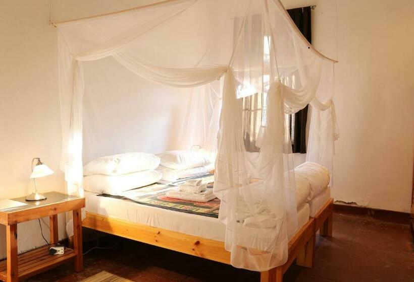 سوییت خانوادگی, Evening Shade