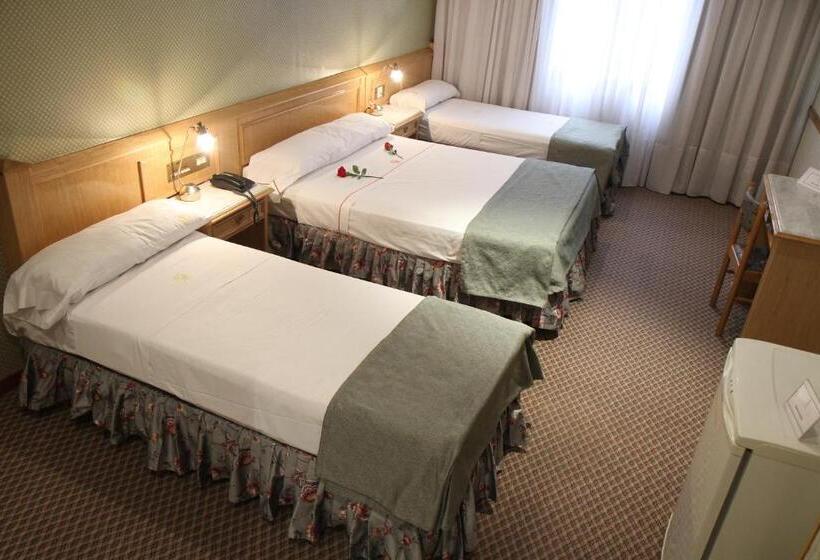 اتاق سوپریور سه تخته, Gran Hotel Ailen