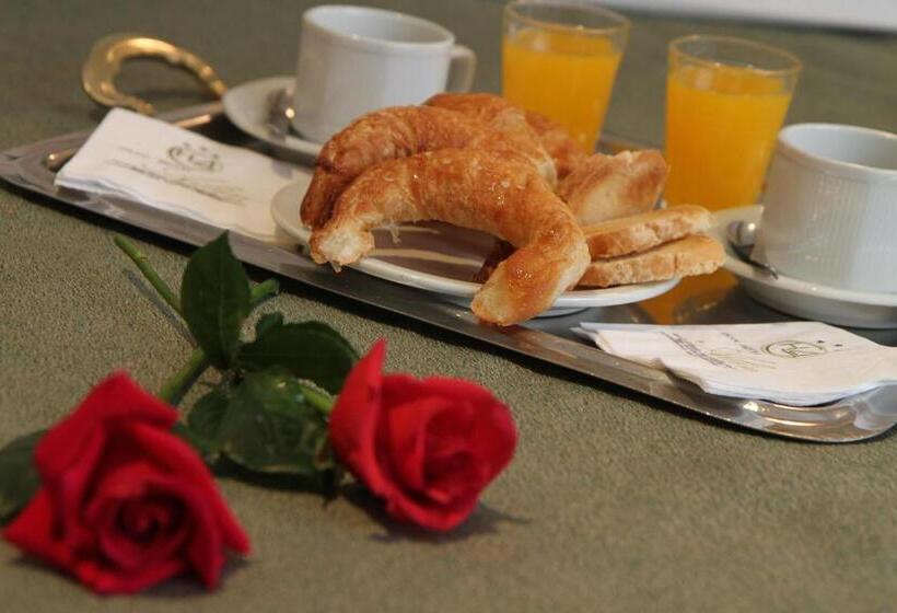 اتاق سوپریور سه تخته, Gran Hotel Ailen