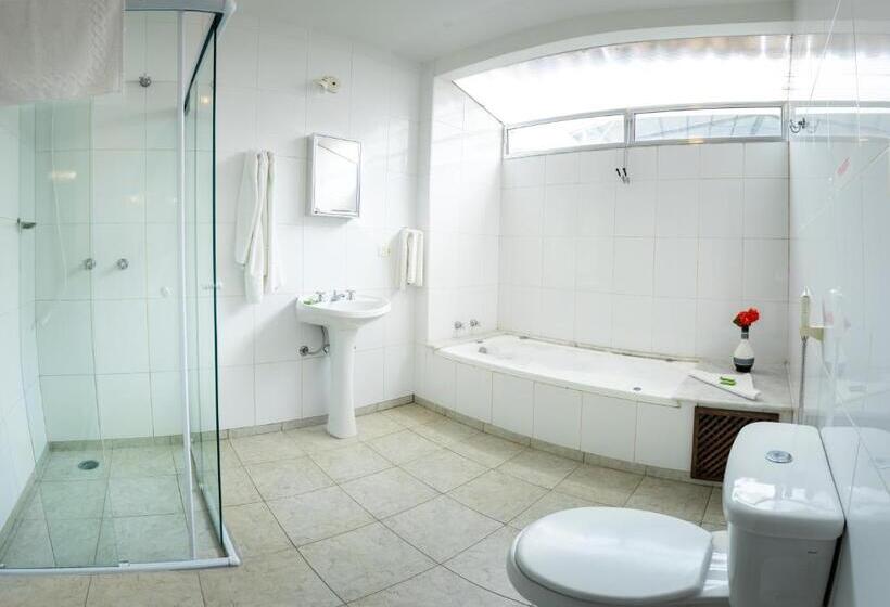 جناح مزود بجاكوزى, Pousada Casa Amarela