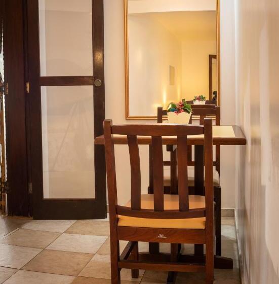 جناح مزود بجاكوزى, Pousada Casa Amarela