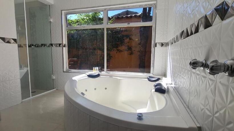 جناح ديلوكس, Pousada Casa Amarela