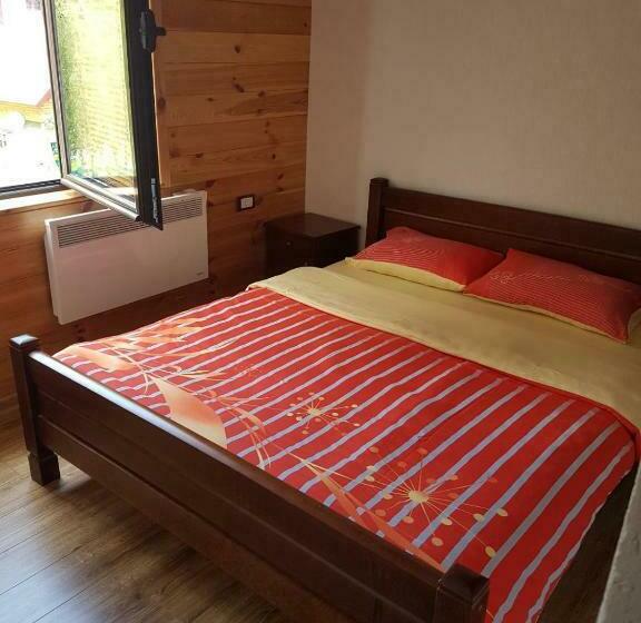 اتاق استاندارد با سرویس بهداشتی مشترک, Hostel Highlander